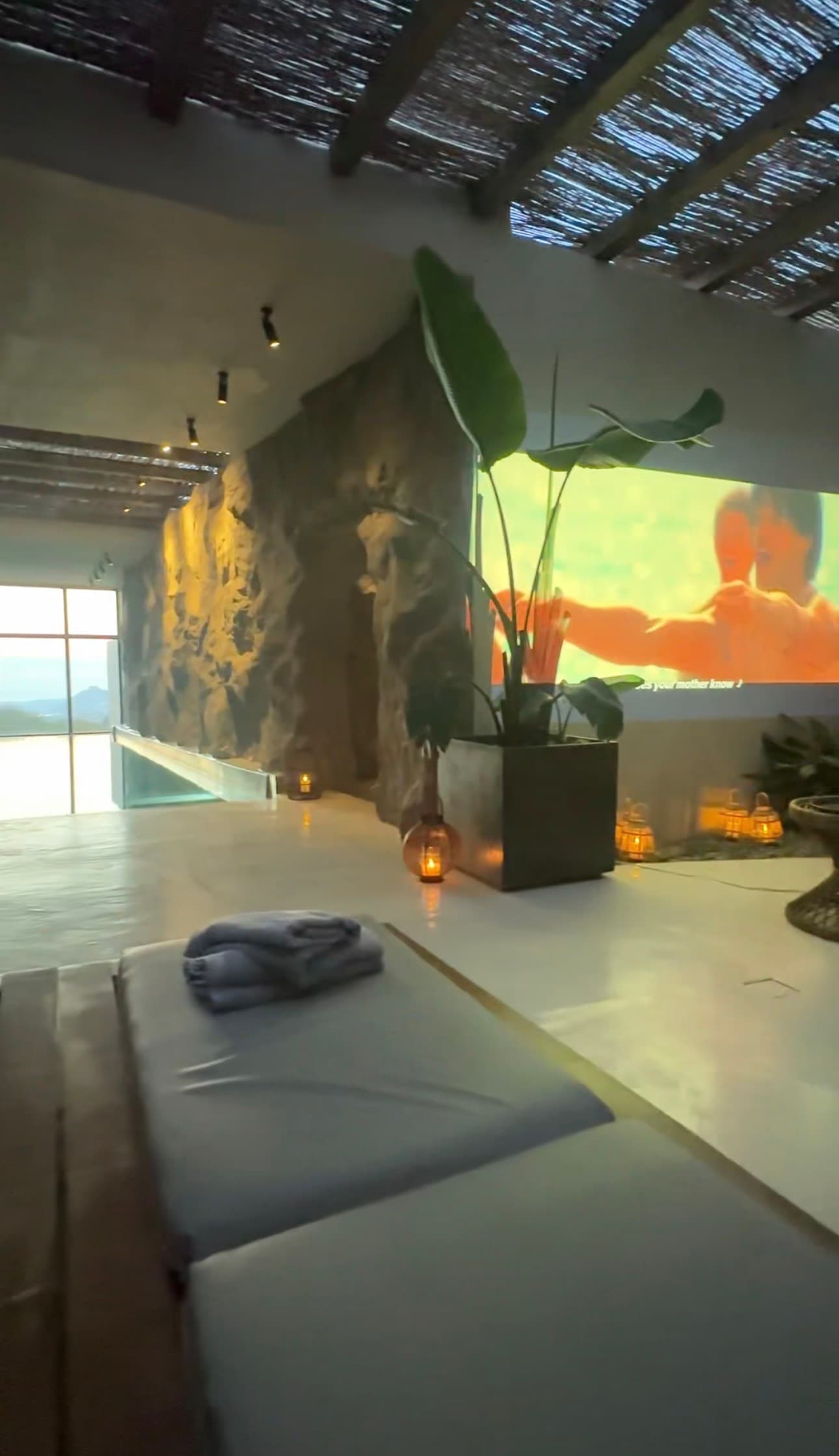 Cave Pool Private Cinema Night with Finger Food - Gallery 2